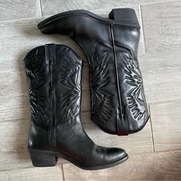 Black Leather Western Boots - Picture 4 of 15